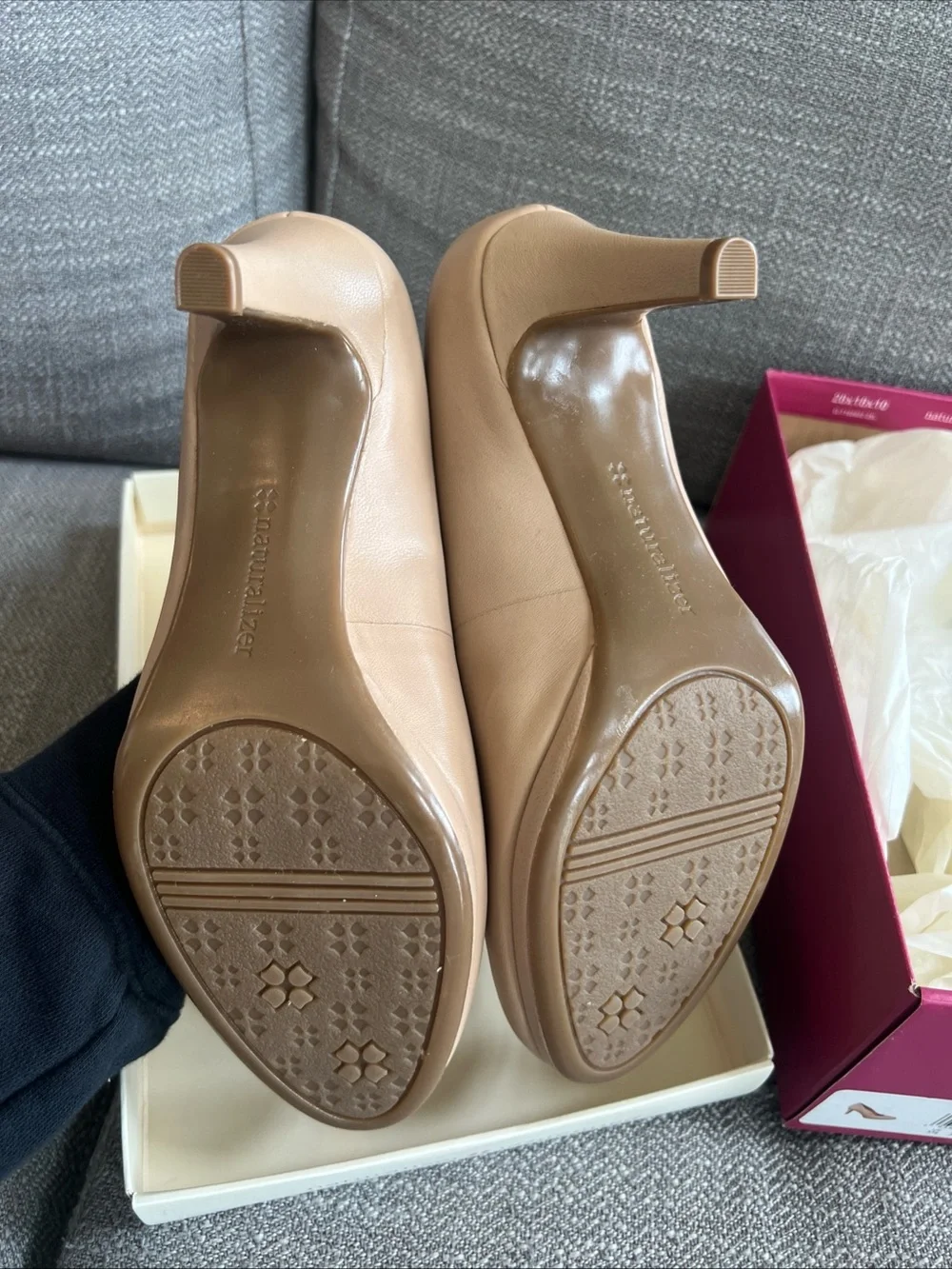 Naturalizer Michelle Pumps Heel Tender Taupe Leather Women’s Size 7.5 With Box